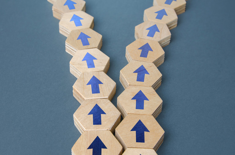 Top-Tier Network of Four European Firms Unravels After a Decade