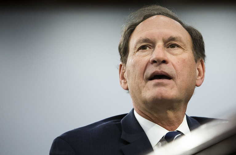 Alito, Faced With Stock Conflict, Recuses Days Before Environmental Hearing