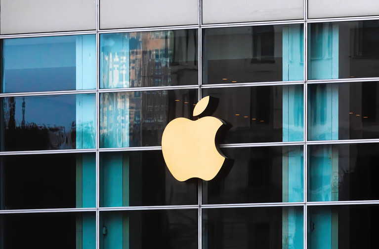 Apple Cheats Competitors? Antitrust, Patent Suit Looms