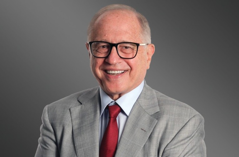 Why Merger Mania Misses the Point&mdash;Greenberg’s Executive Chairman
