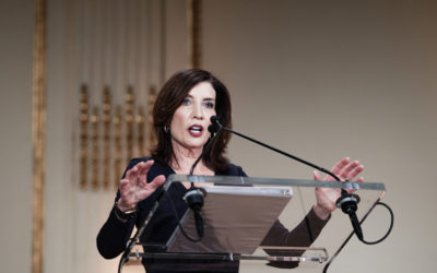 ‘Fight Like Hell’: Hochul Urges Litigators to Fight for Democracy in Bar Association Speech