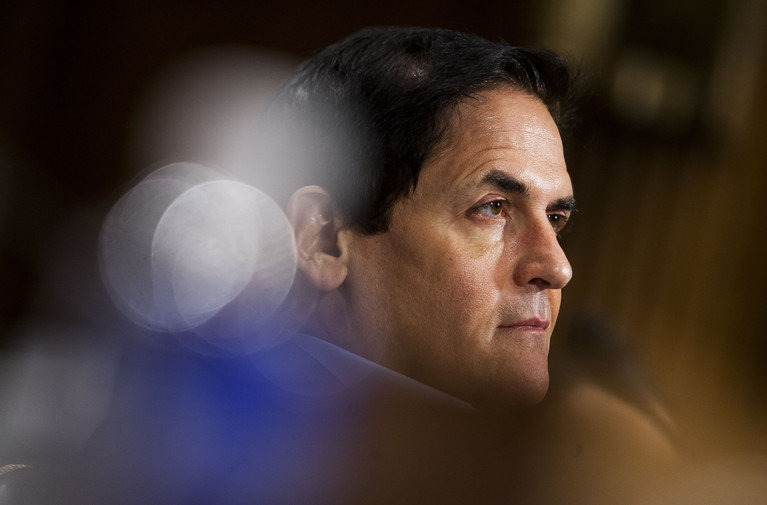 Mark Cuban Faces Texas Venue Fight After Voyager Jurisdiction Ruling