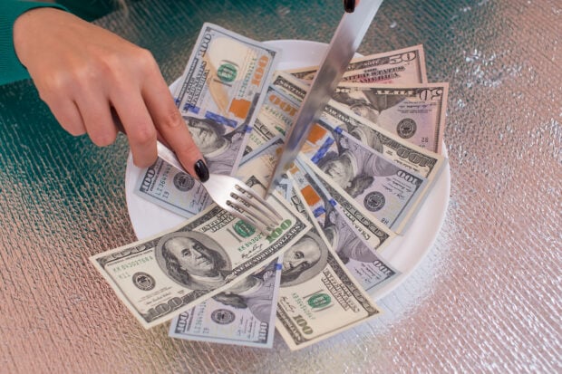 Bad Service, Lost Clients: What Restaurants Teach Us About Law Firm Client Service