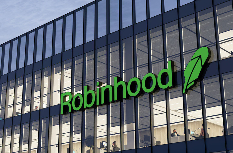 Supreme Court Seeks Solicitor General’s View of Robinhood’s Appeal of Alleged IPO Omissions