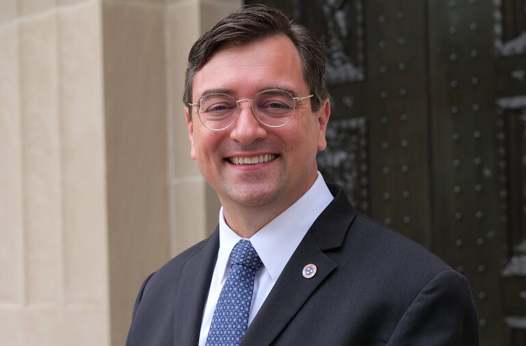 ‘Prioritize Profits and Hide the Truth’: Tennessee AG Opens Addiction Trial Against Instagram