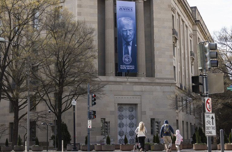 DOJ Backs Trump in Appeal of $83M Carroll Verdict