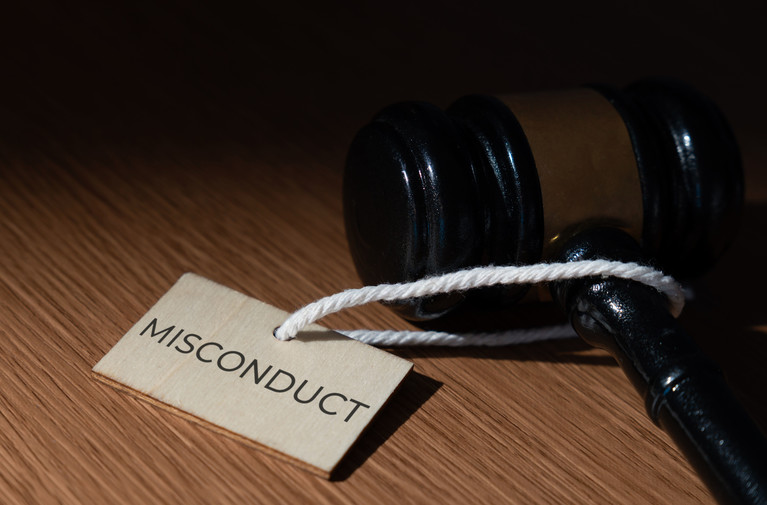 Critical Mass With Law.com’s Amanda Bronstad: Judge Orders Discovery into Possible TCPA Fraud; Another Social Media Addiction Plaintiff Dismisses Case Before Trial