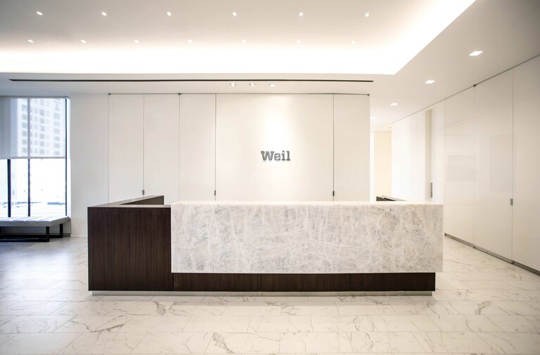 As Exits Continue, Weil Works on Merger Deal, Tells Partners to Carry On