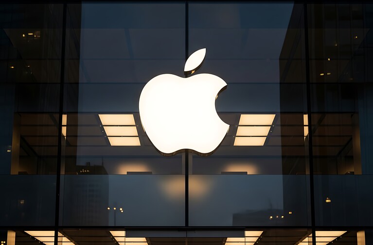 Apple Recruits Another Meta Legal Exec, This Time to Lead Global Litigation